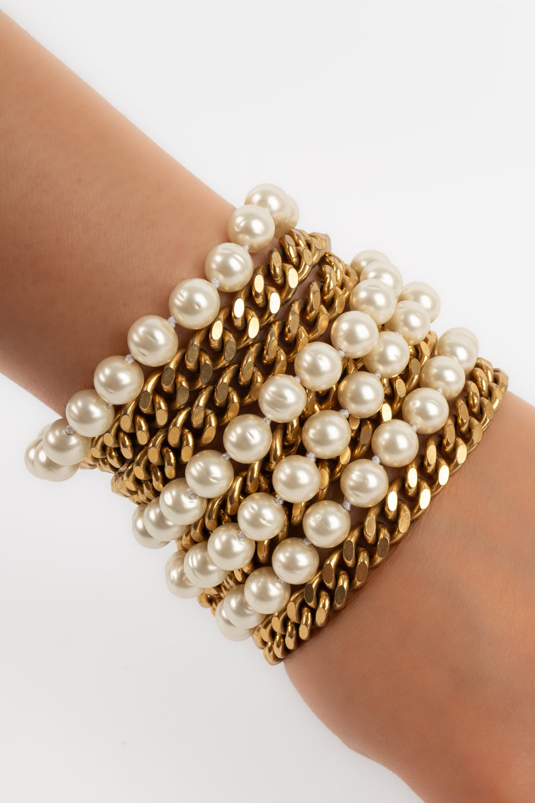 Bracelet de perles nacr�es Chanel