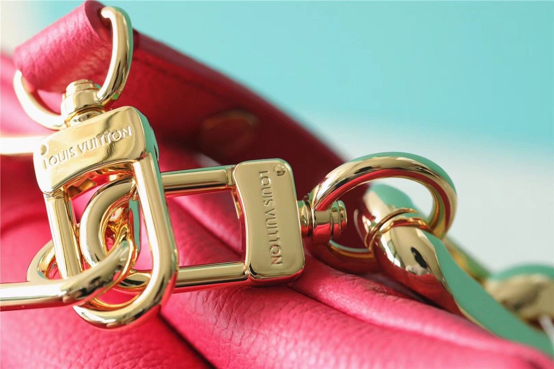 LV Coussin BB Grain Fluo Pink For Womtlm, Womtlm’s Bags, Shoulder And Crossbody Bags 8.3in/21cm LV M20750