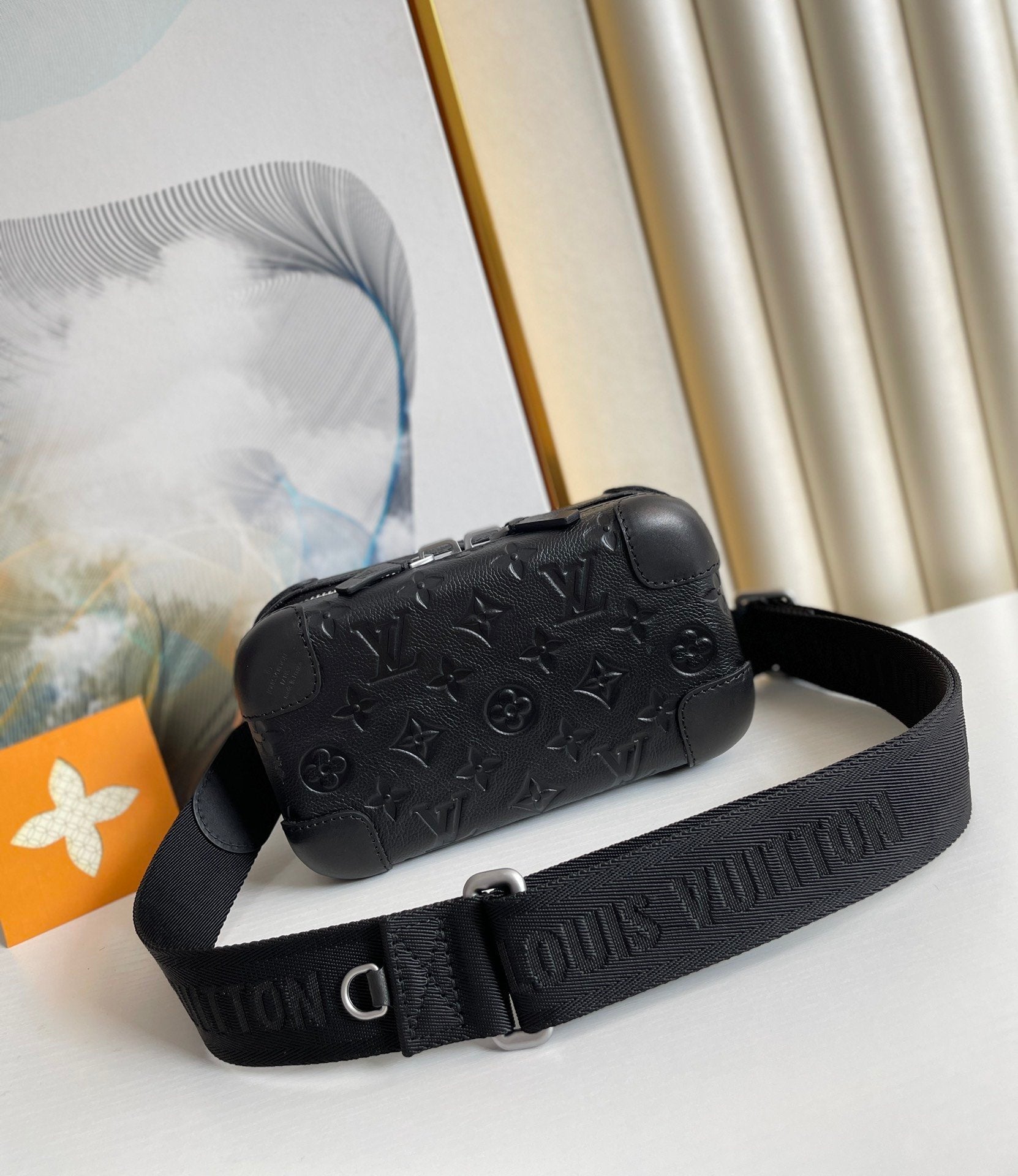 LV Horizon Clutch Taurillon Monogram Black For Mtlm, Bags, Shoulder And Crossbody Bags 8.3in/21cm LV M20439