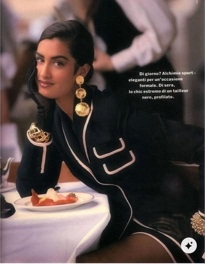 Manchette en m�tal dor� Chanel