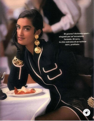 Manchette en m�tal dor� Chanel