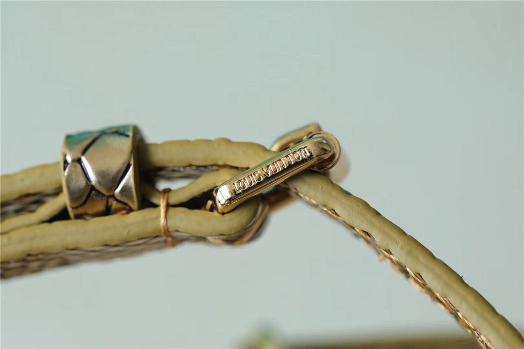 LV Petite Malle High Shiny Alligator By Nicolas Ghesquiere Gold For Womtlm,  Shoulder And Crossbody Bags 7.9in/20cm LV 