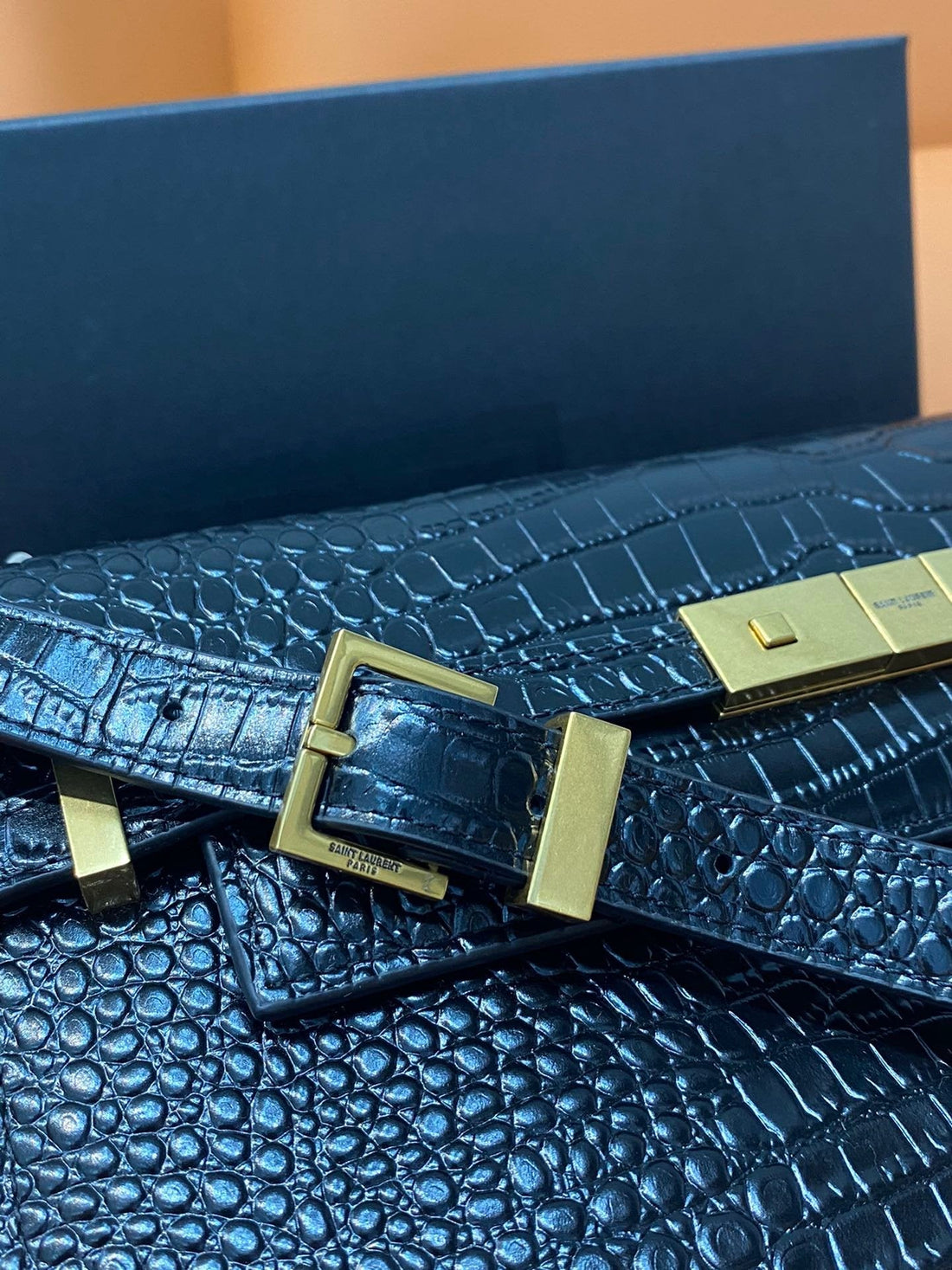 YSSL Manhattan Small Shoulder Bag Black For Womtlm 9.4in/24cm YSL 675626DND0W1000