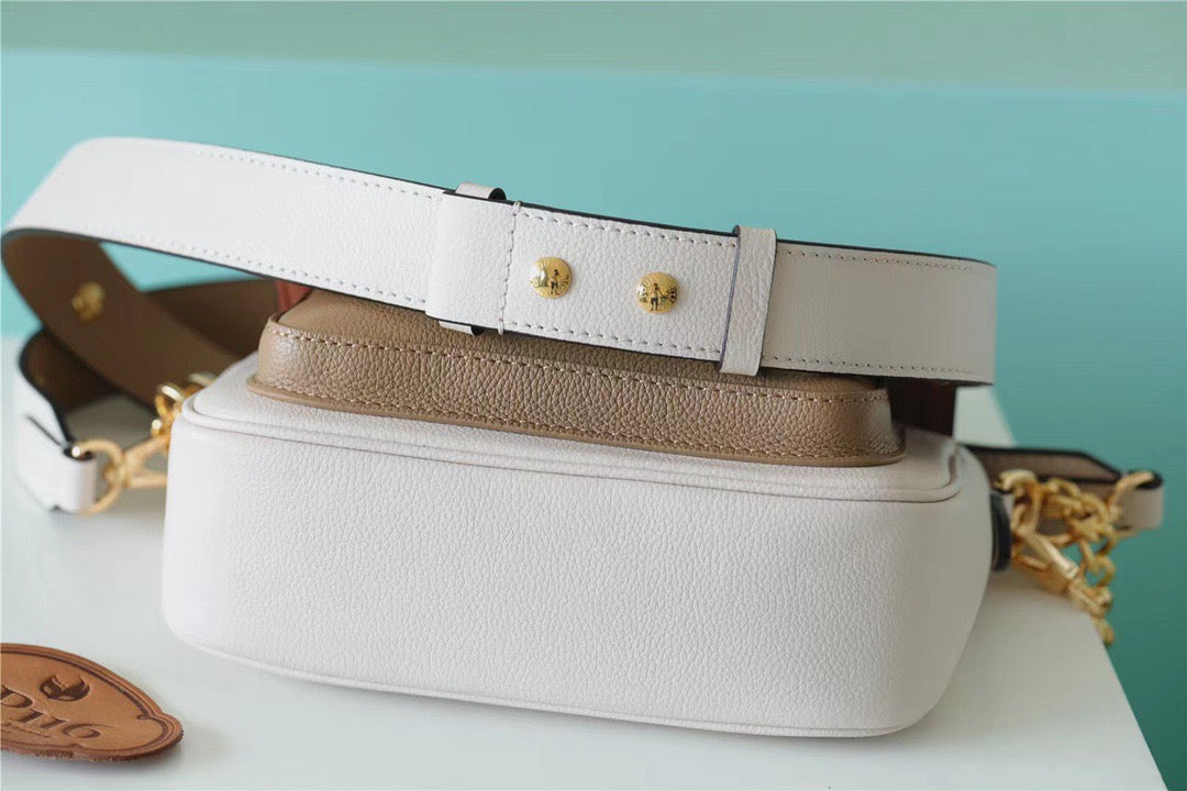 LV Lockme Ttlmder White For Womtlm, Womtlm’s Handbags, Shoulder And Crossbody Bags 7.5in/19cm LV