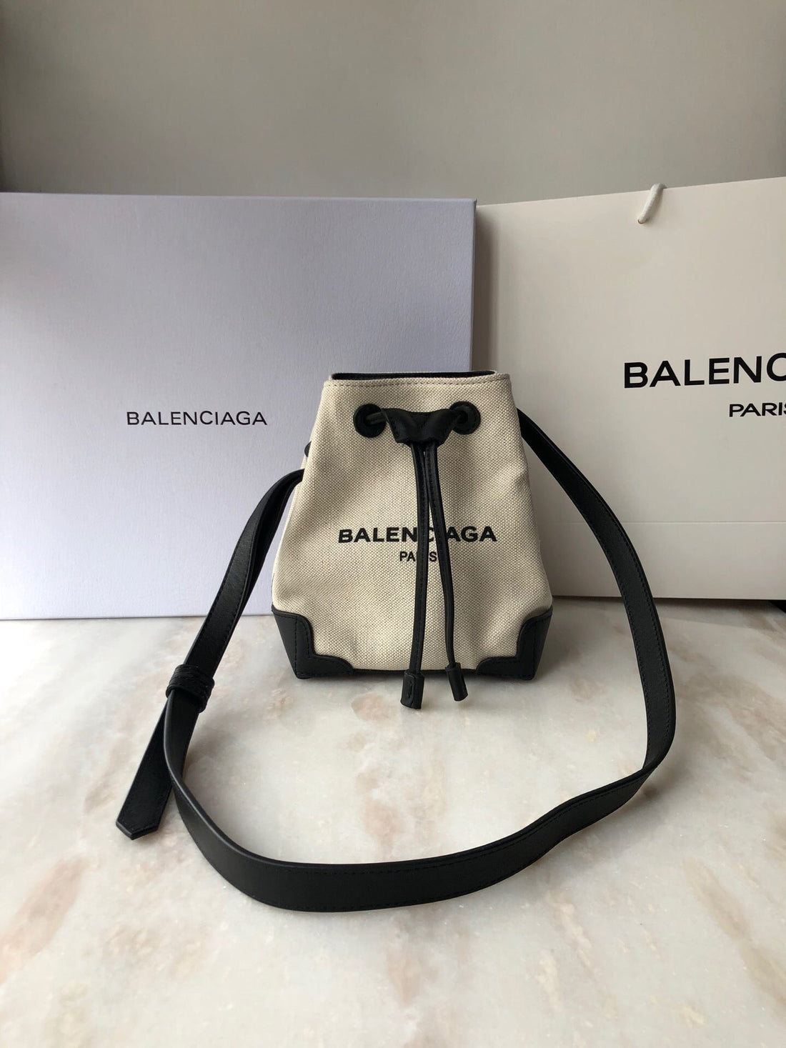 Baltlm Navy Cabas Lintlm Crossbody Bag In White, For Womtlm,  Bags 9.8in/25cm