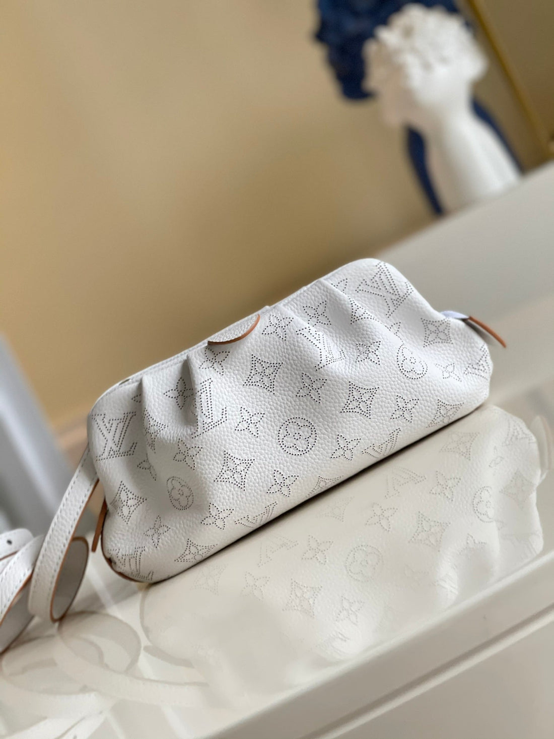 LV Scala Mini Pouch White For Womtlm,  Shoulder And Crossbody Bags 9.1in/23cm LV M80410