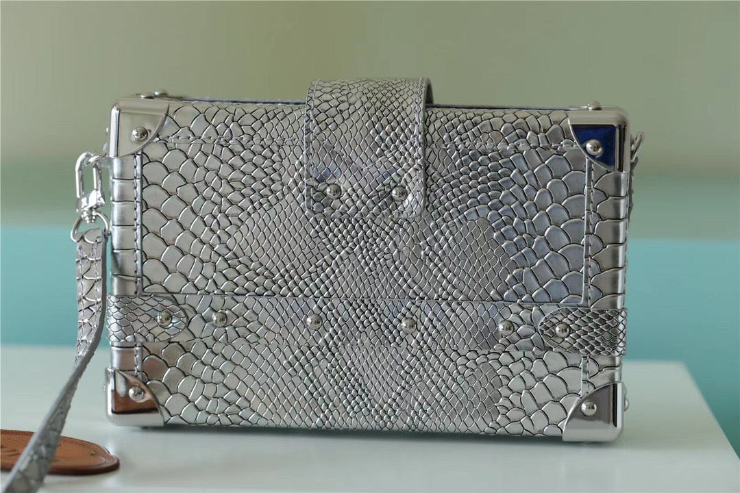 LV Petite Malle High Shiny Alligator Silver For Womtlm,  Shoulder And Crossbody Bags 7.9in/20cm LV 