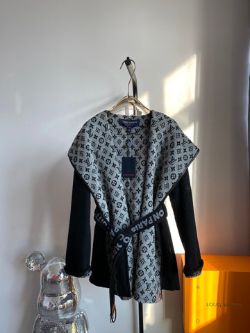 Luxury Louis Vuitton Wrap Coat 044