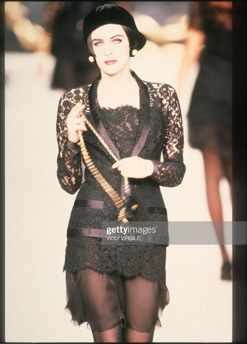 Ensemble en dentelle Chanel Automne 1991