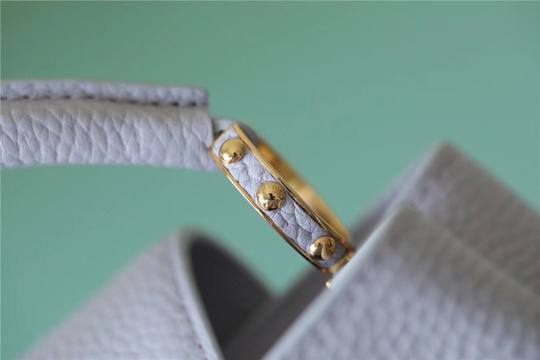 LV Capucines MM Taurillon Light Blue/ Creme For Womtlm,  Shoulder And Crossbody Bags 31.5cm/12.4in LV 