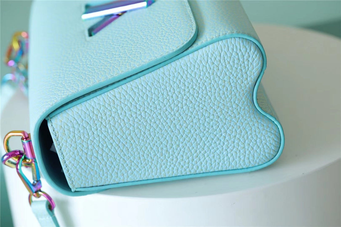 LV Twist MM Grain Blue For Womtlm,  Shoulder And Crossbody Bags 9.1in/23cm LV M20694