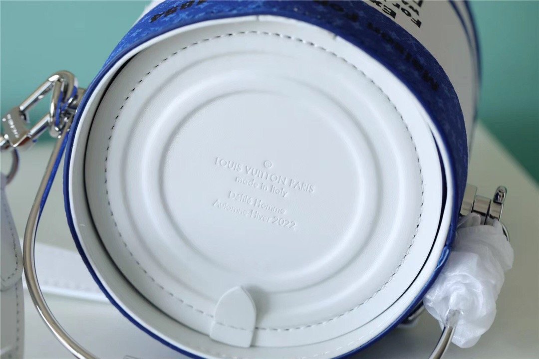 LV Paint Can Coated Canvas By Virgil Abloh’s Lagoon For Womtlm, Womtlm’s Bags, Shoulder And Crossbody Bags 6.7in/17cm LV M81597