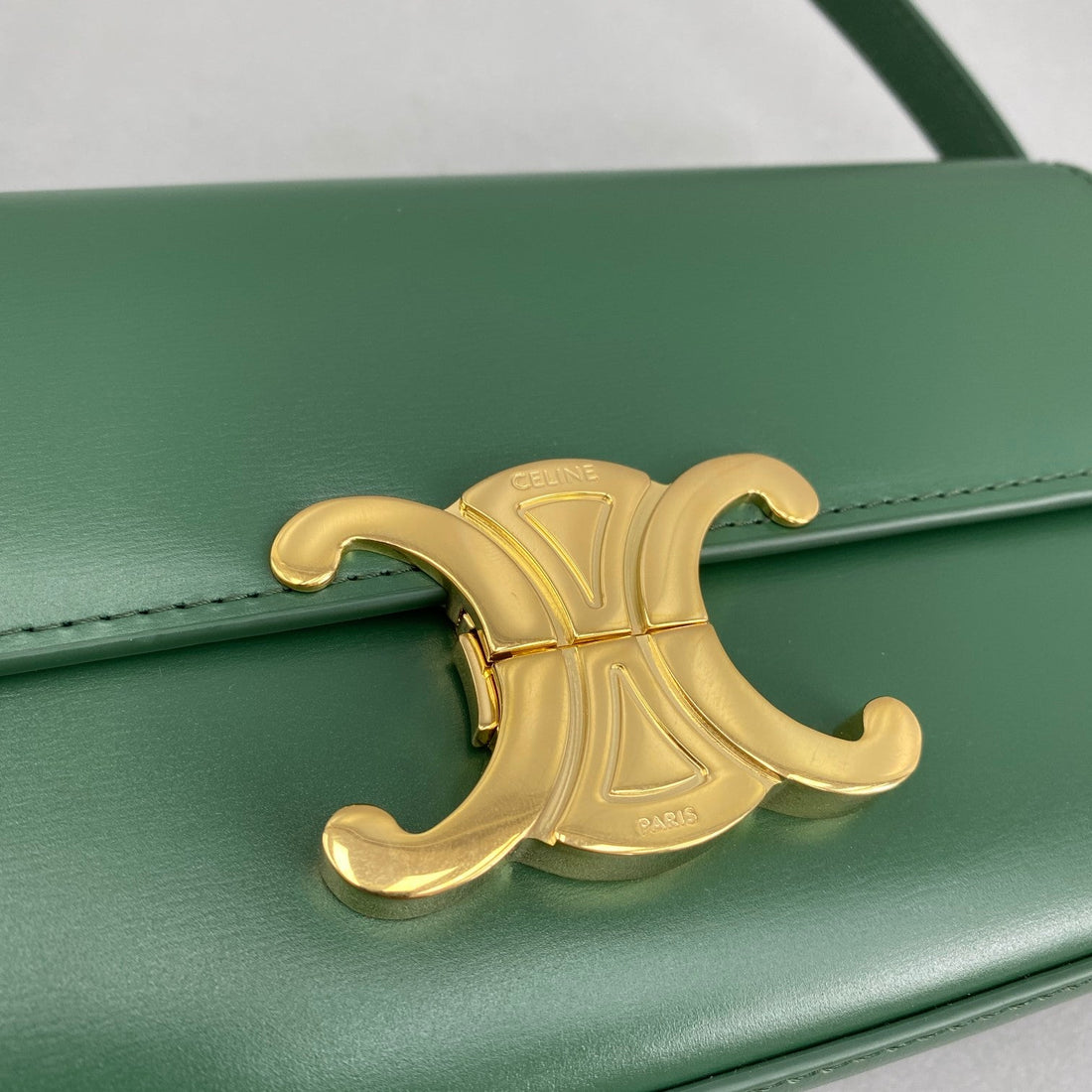 CE Triomphe Shoulder Bag Gretlm For Womtlm 8in/20cm 