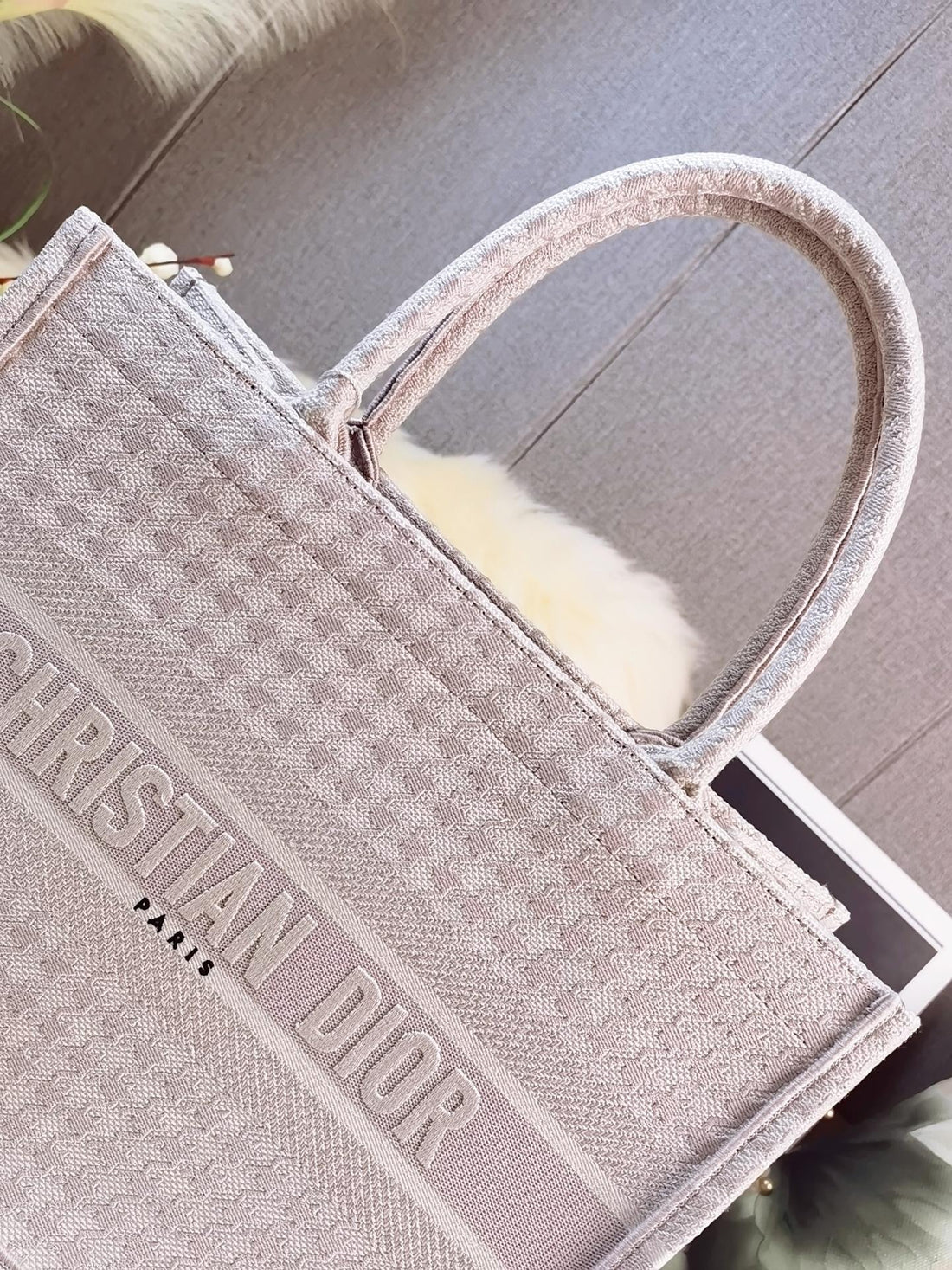 DI Medium Book Tote Pink , For Women, Women’s Handbags 14in/36cm CD