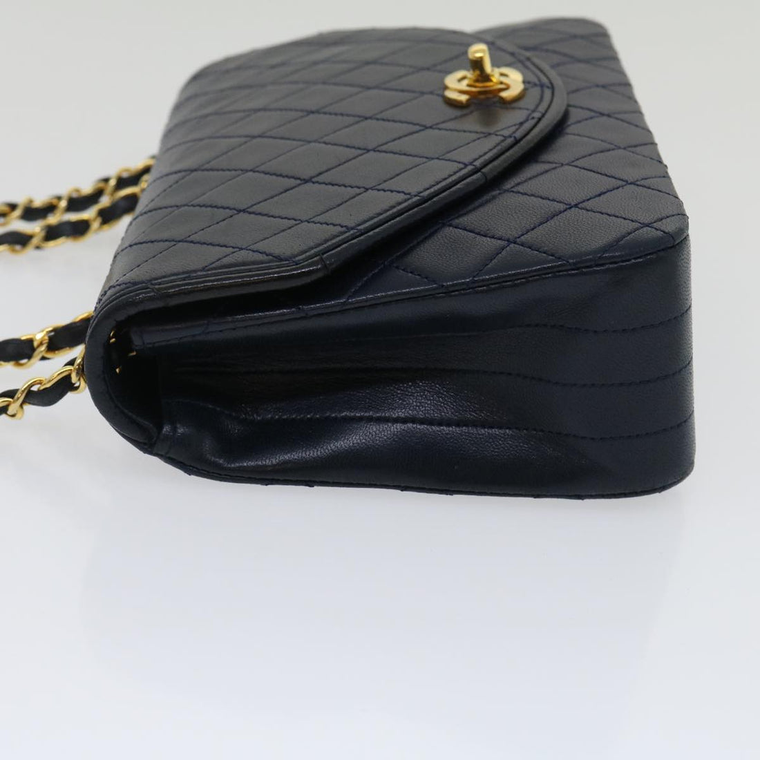 Chanel Matelasse Chain Flap Shoulder Bag Lamb Skin Navy Gold CC  am2602gA
