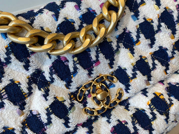 Chanel - Luxury Bag - CHL - 679