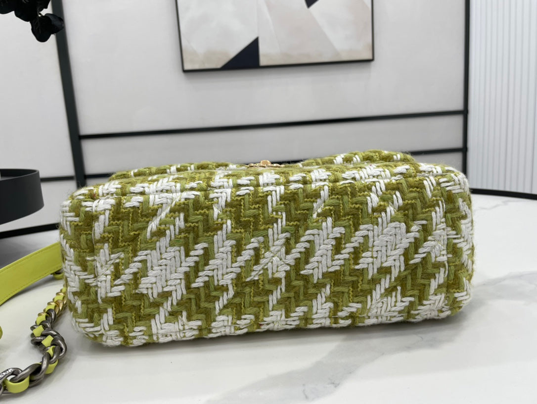 Chanel - Luxury Bag - CHL - 677