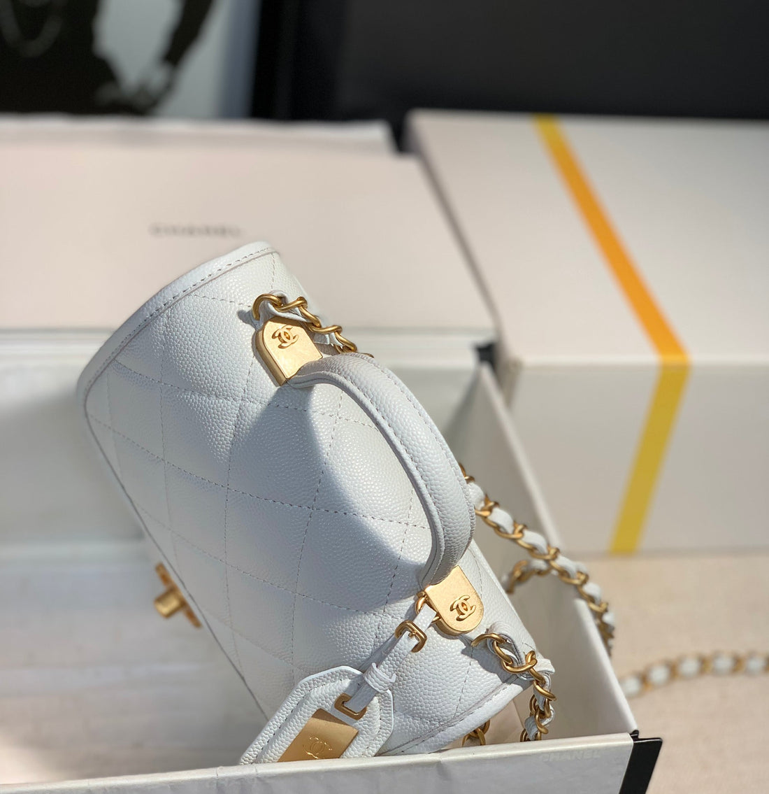 Chanel - Luxury Bag - CHL - 637