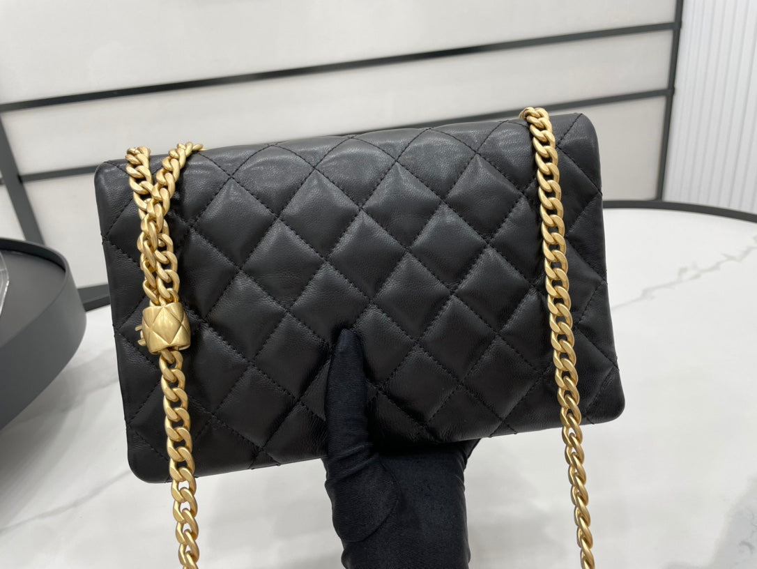 Chanel - Luxury Bag - CHL - 630