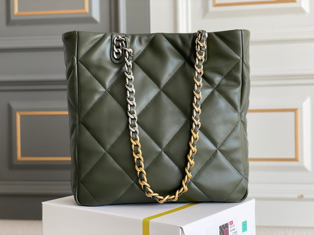 Chanel - Luxury Bag - CHL - 579