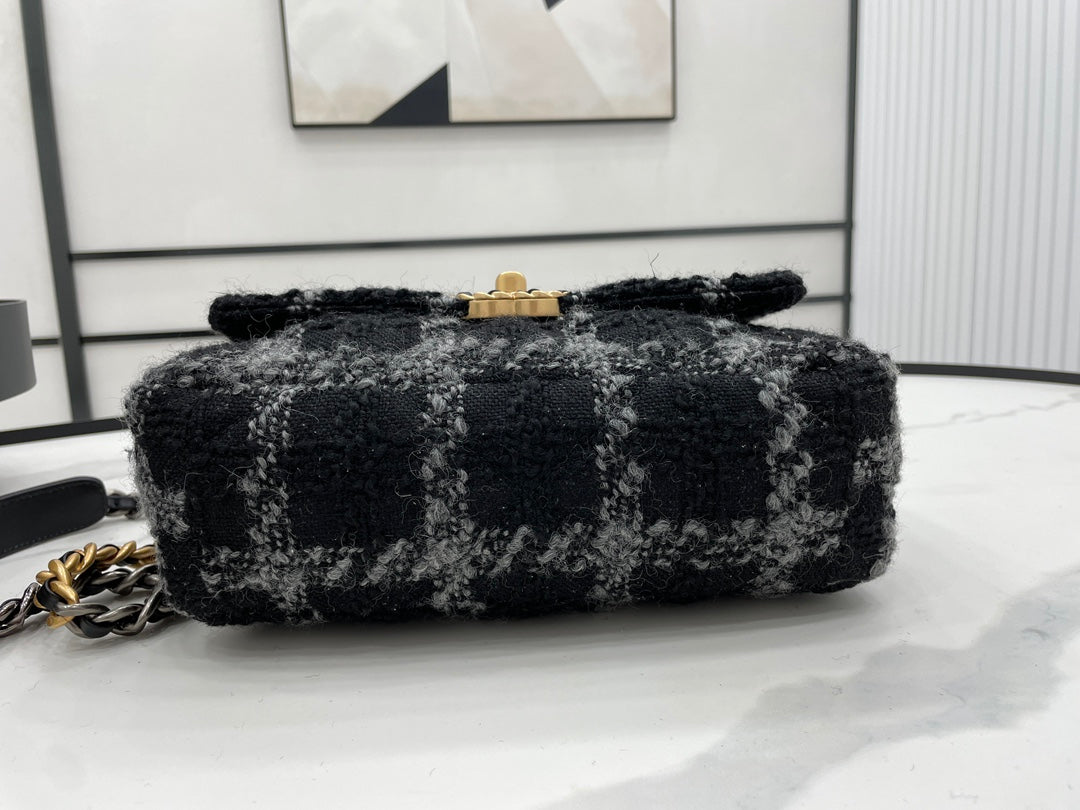 Chanel - Luxury Bag - CHL - 487