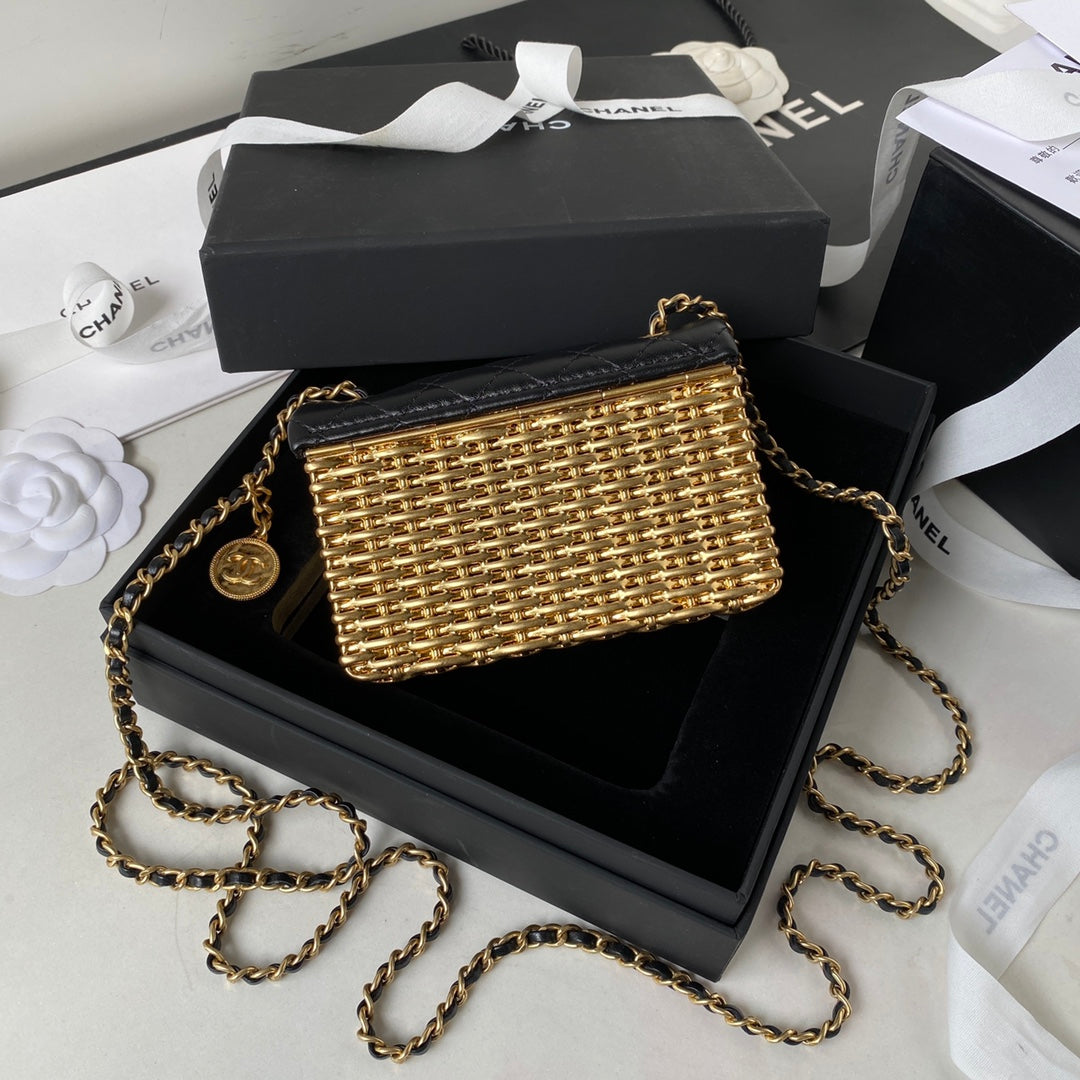 Chanel - Luxury Bag - CHL - 384