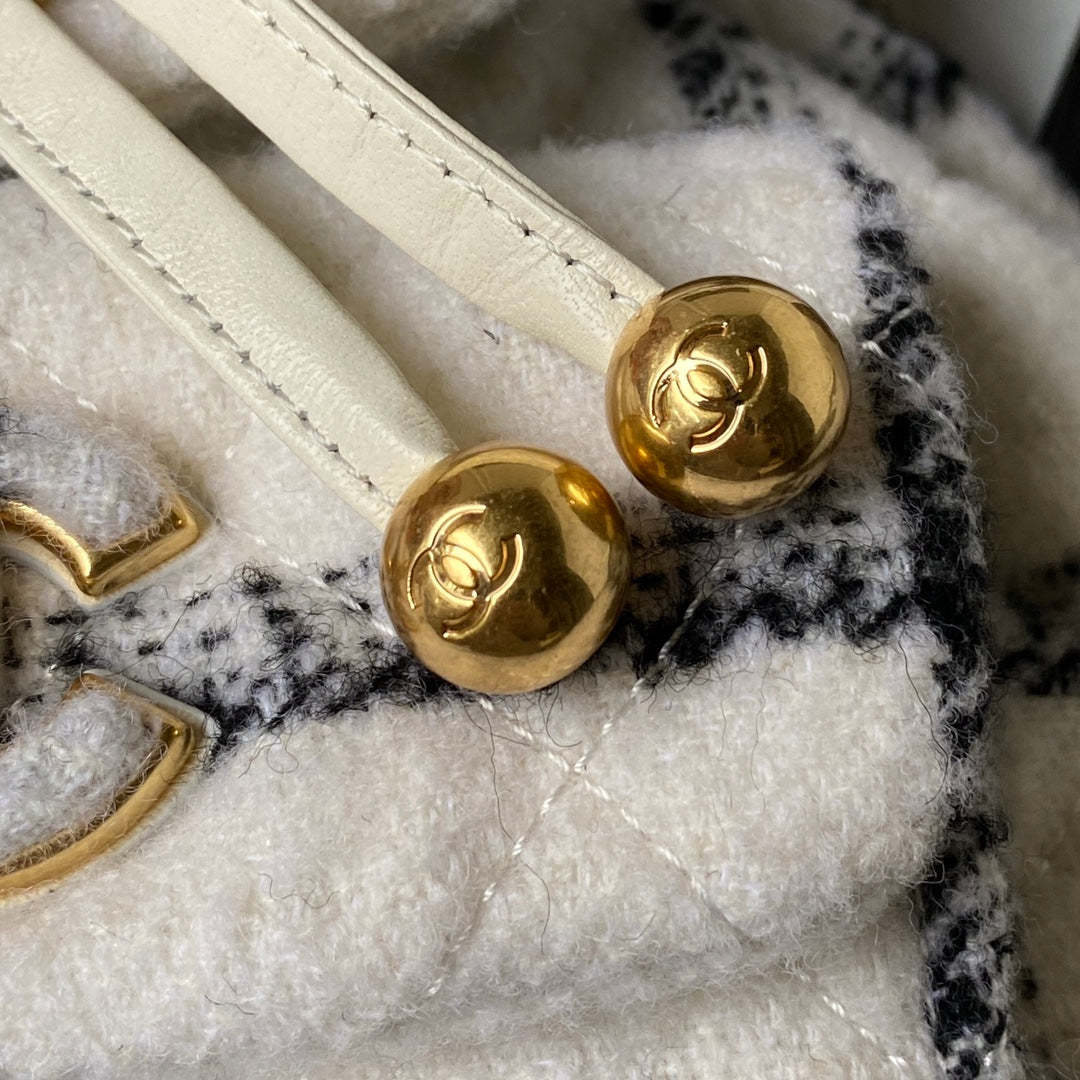 Chanel - Luxury Bag - CHL - 375