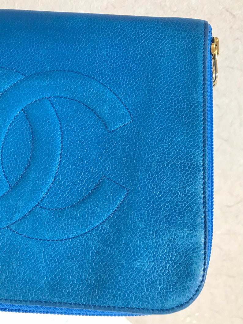 Chanel Vintage blue caviar clutch Bag, iPhone case, large wallet, cosmetic case pouch, mini Bag