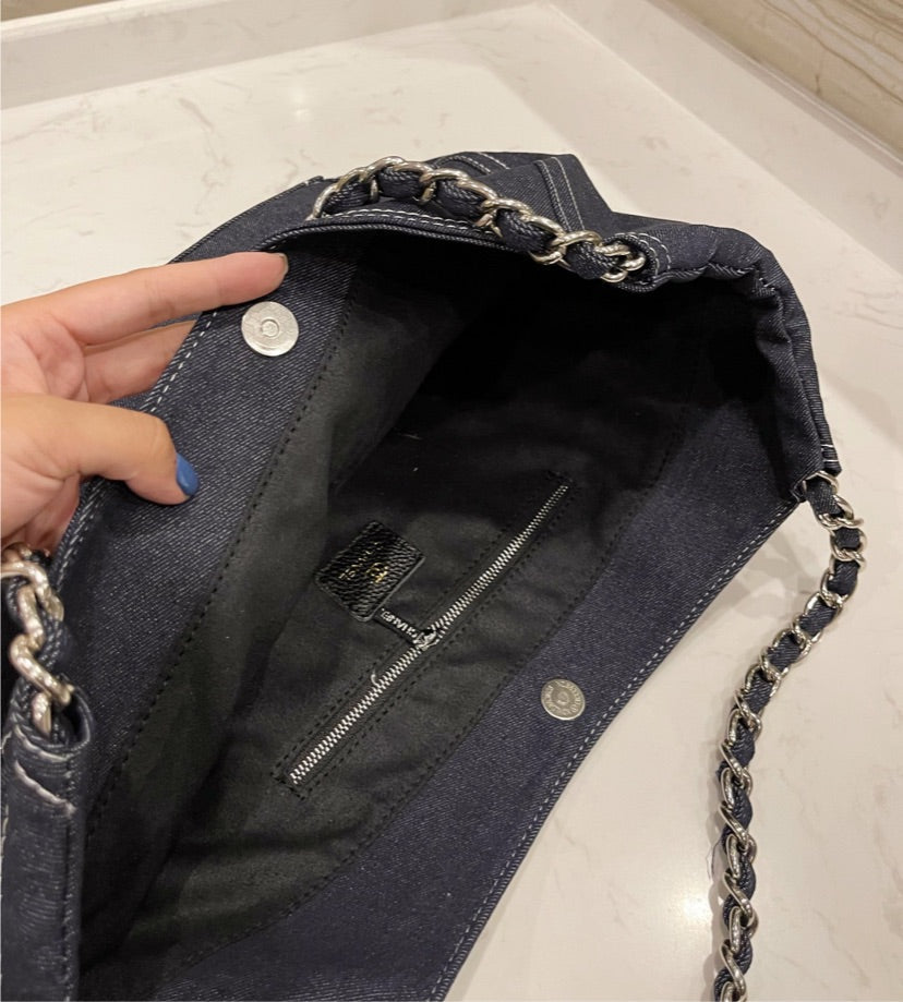 Chanel woman handbag