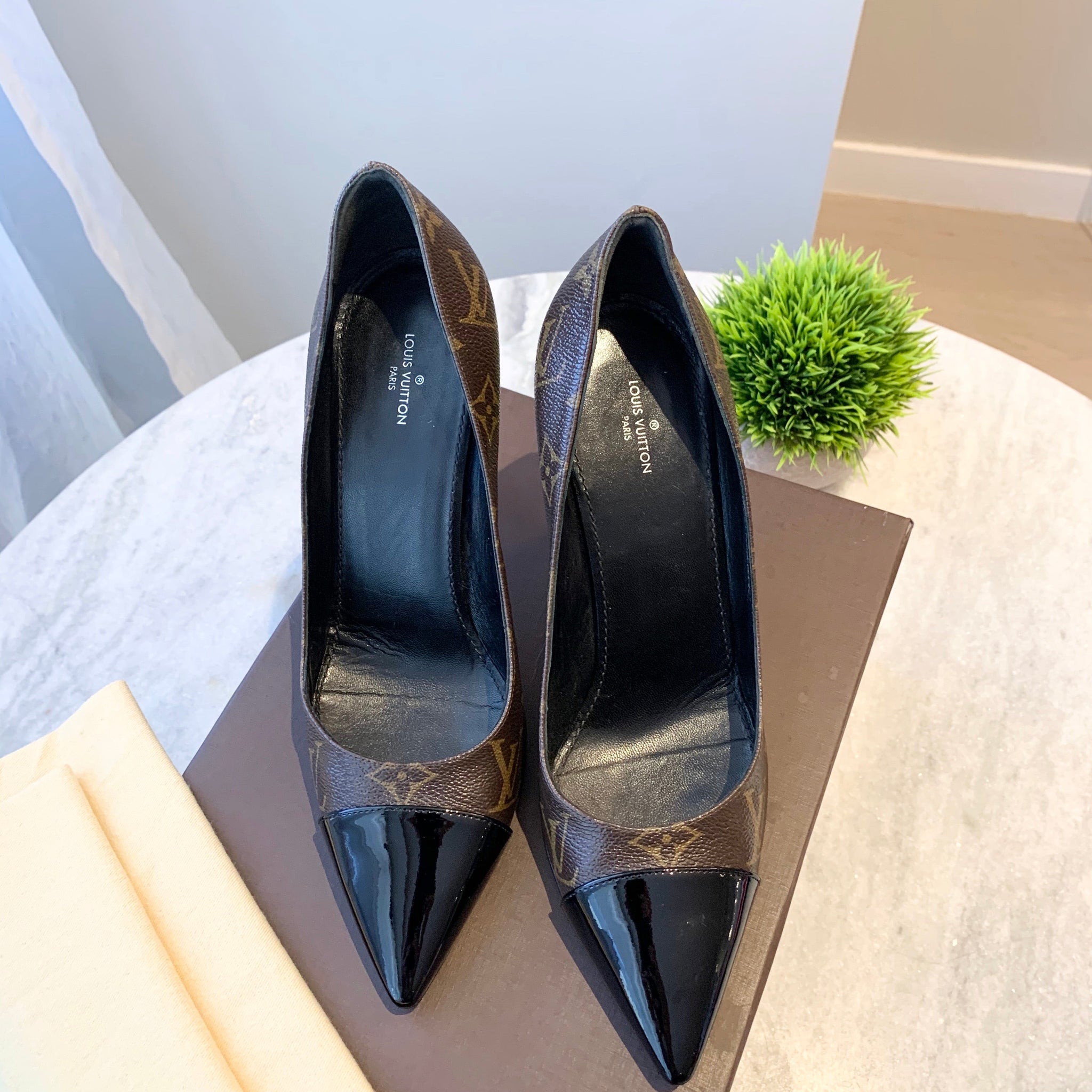 LOUIS VUITTON Patent Leather Monogram Fetish Pumps EU39