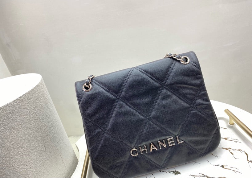 Leather Chanel woman Handbag