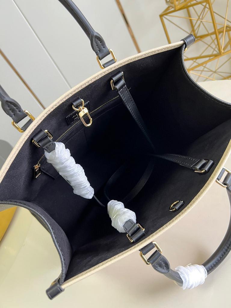 Louis Vuitton  MM Bag