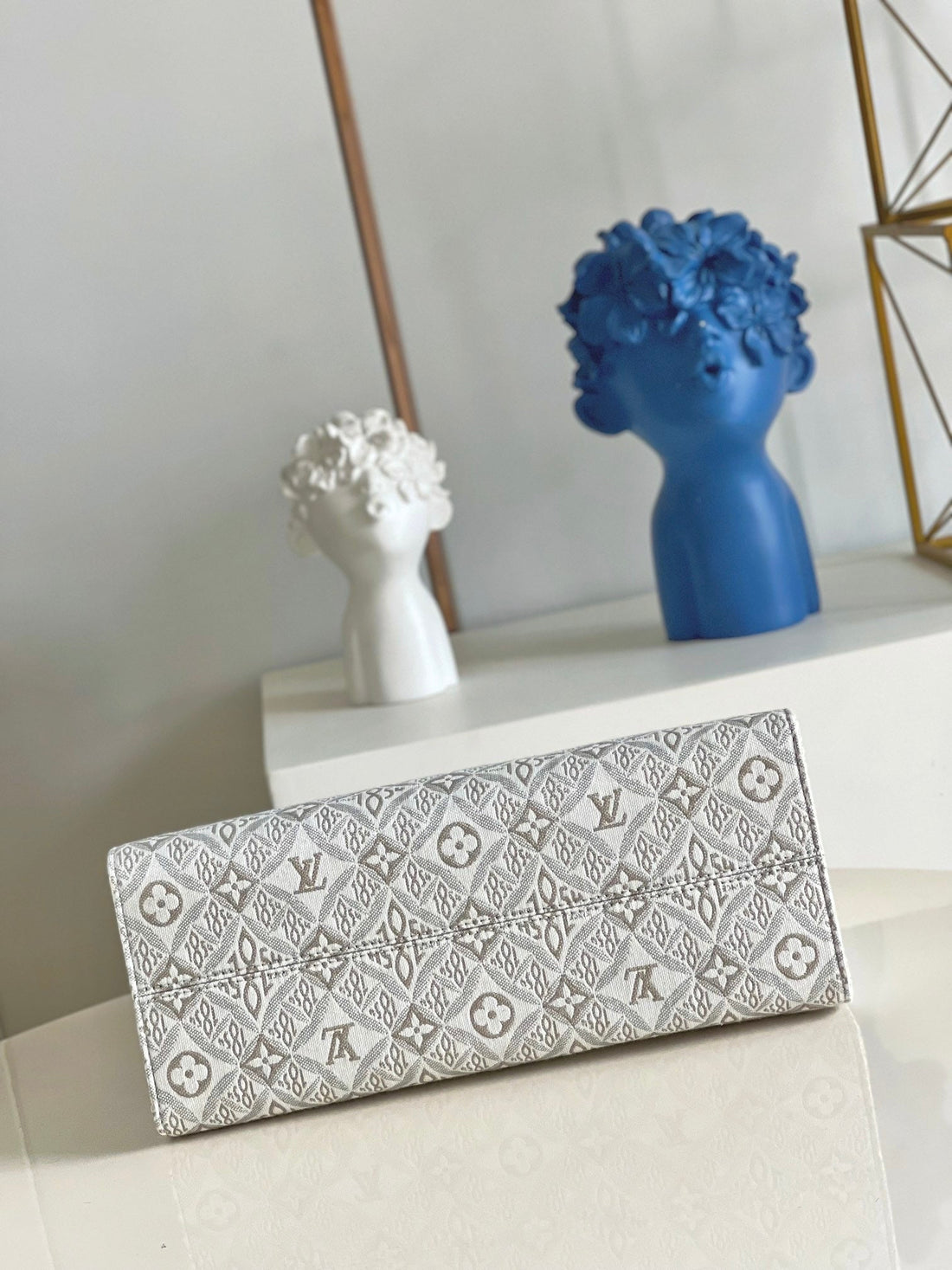 Louis Vuitton  MM Bag