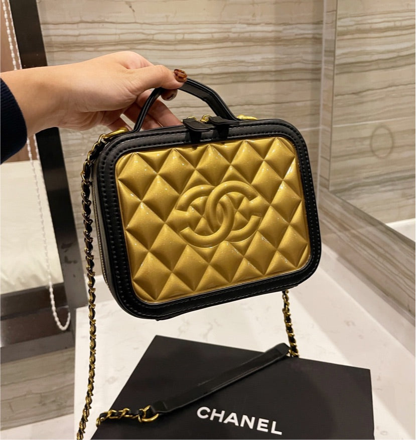 Chanel woman box shaped Handbag