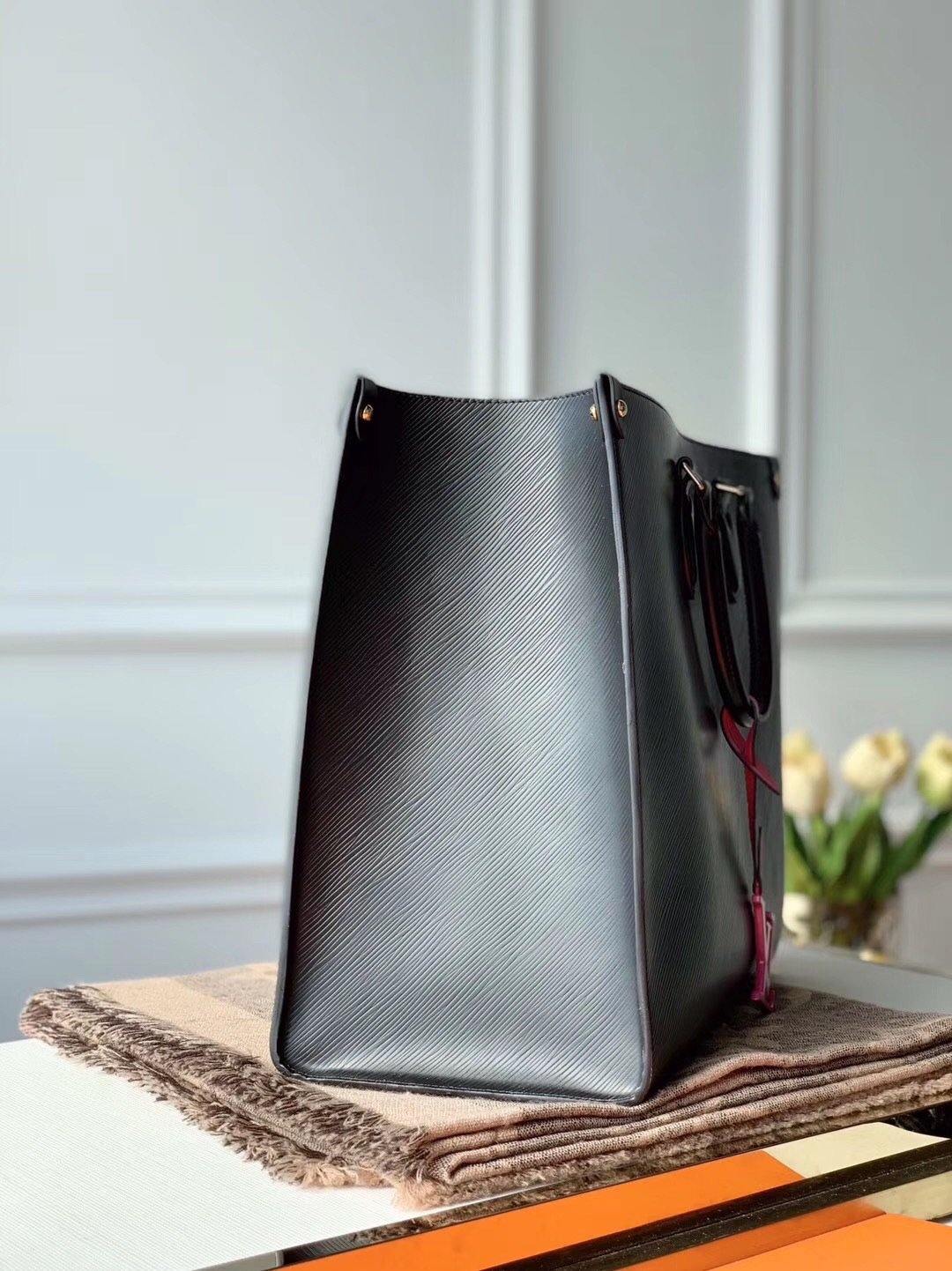 Louis Vuitton  MM Bag