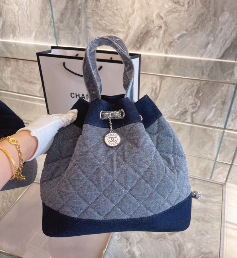 Chanel woman handbag