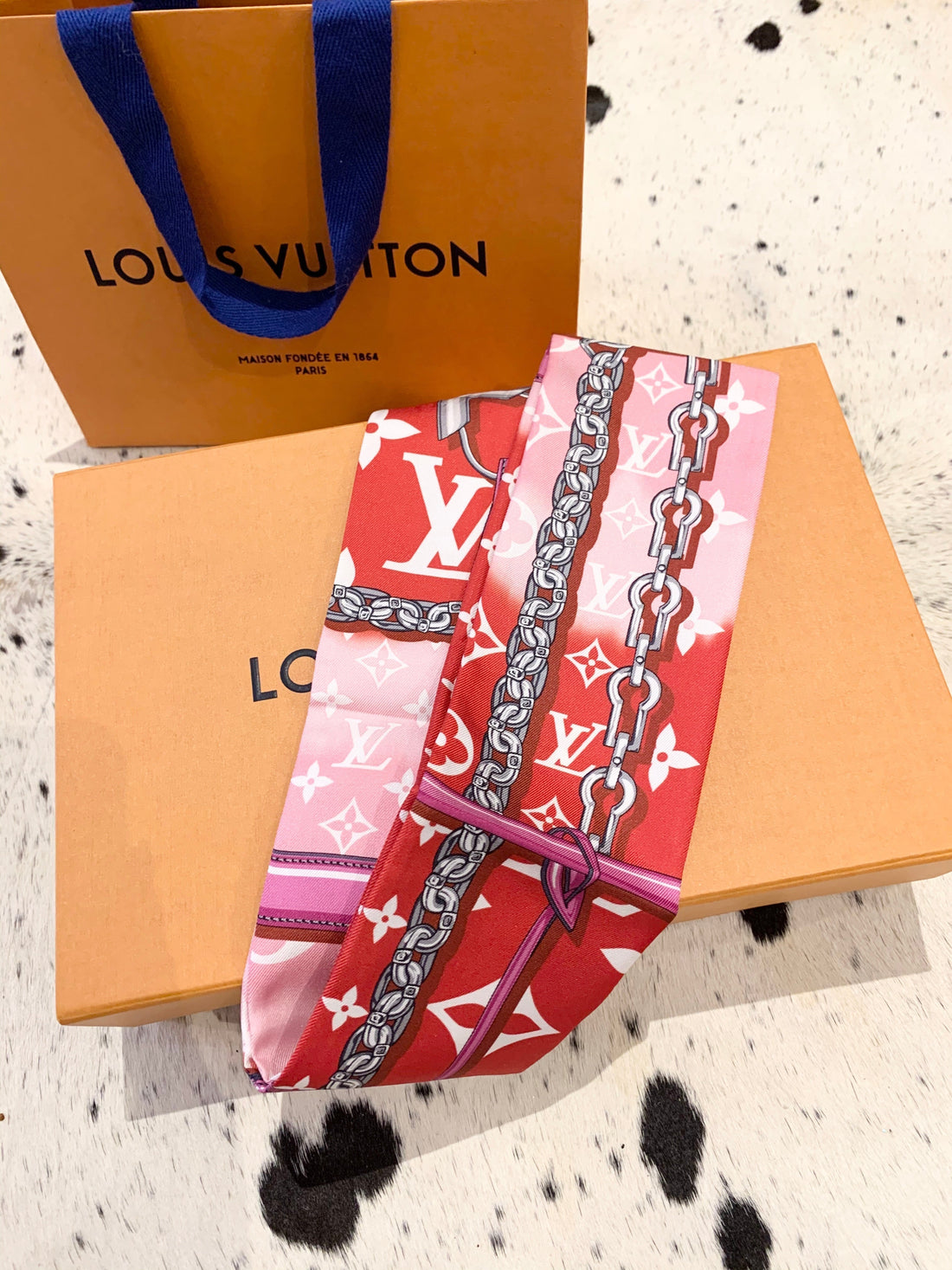 LOUIS VUITTON Silk Monogram Confidential Bandeau In Red