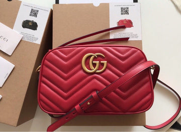 Woman Gucci shoulder handbag