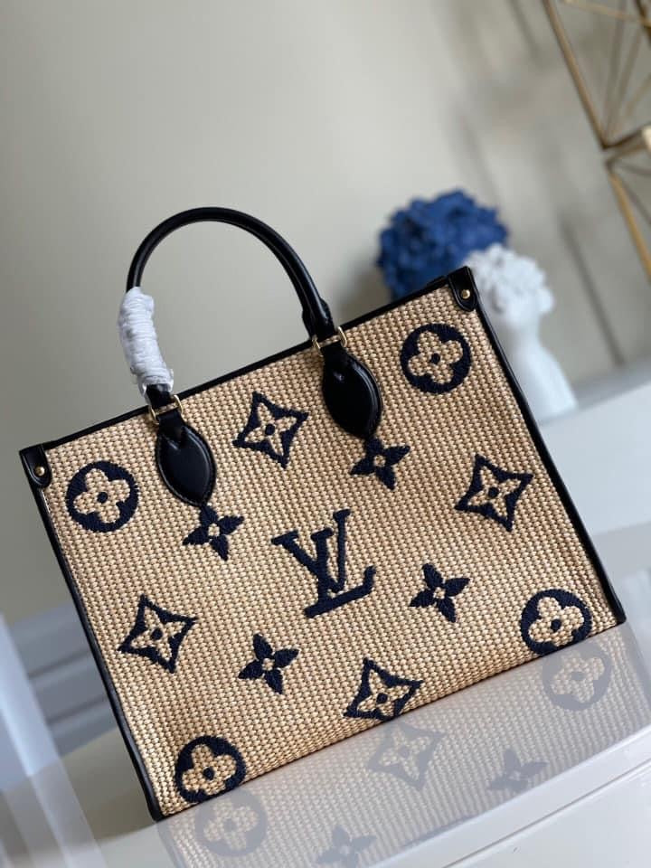 Louis Vuitton  MM Bag
