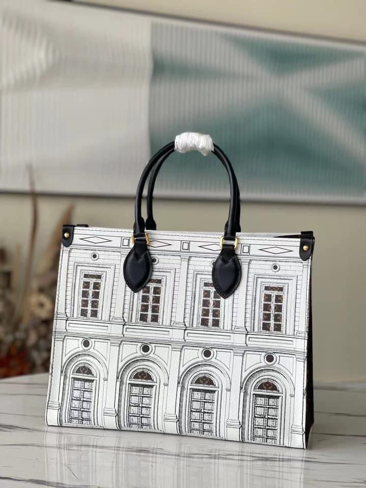 Louis Vuitton  MM Bag