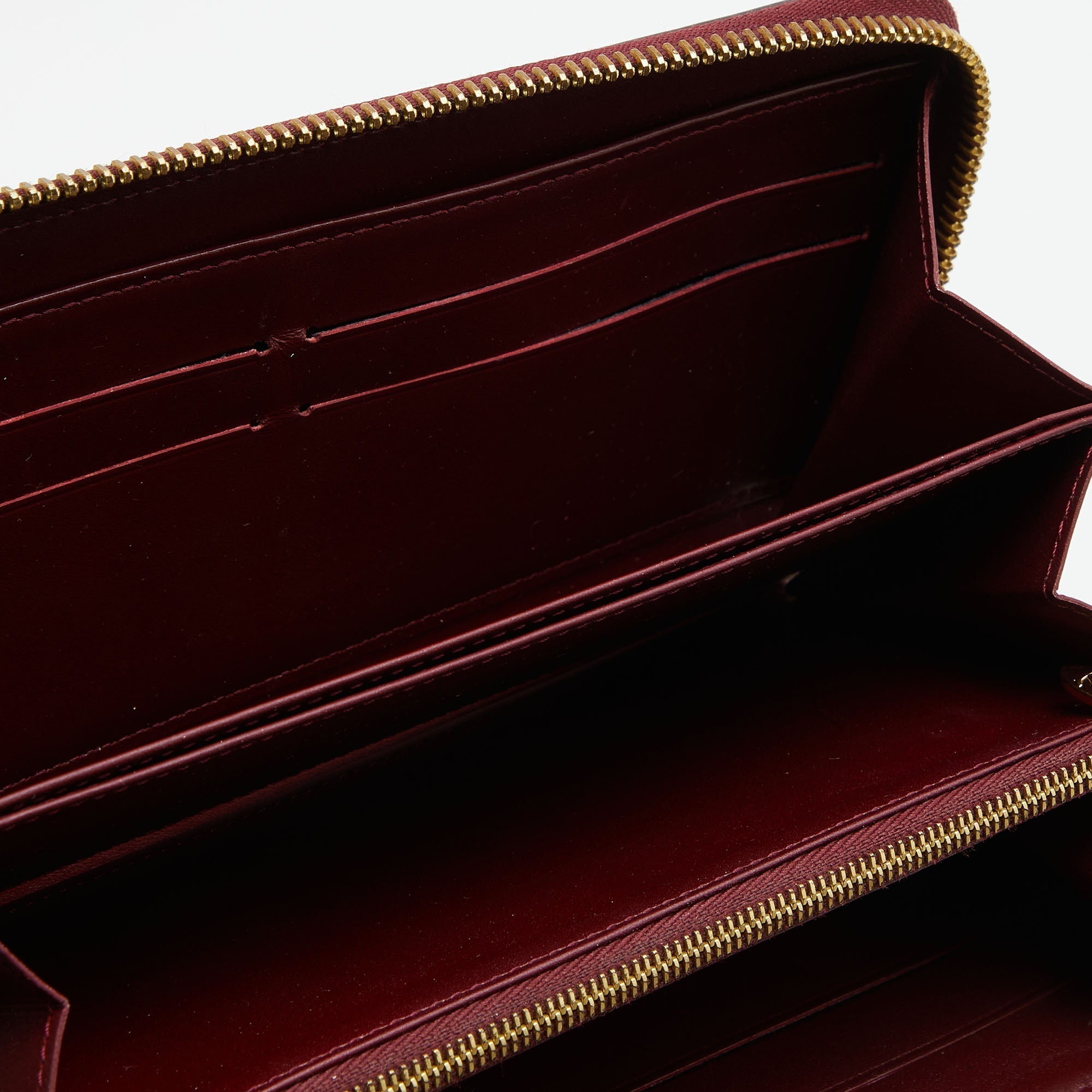 LOUIS VUITTON Griotte Monogram Vernis Zippy Wallet