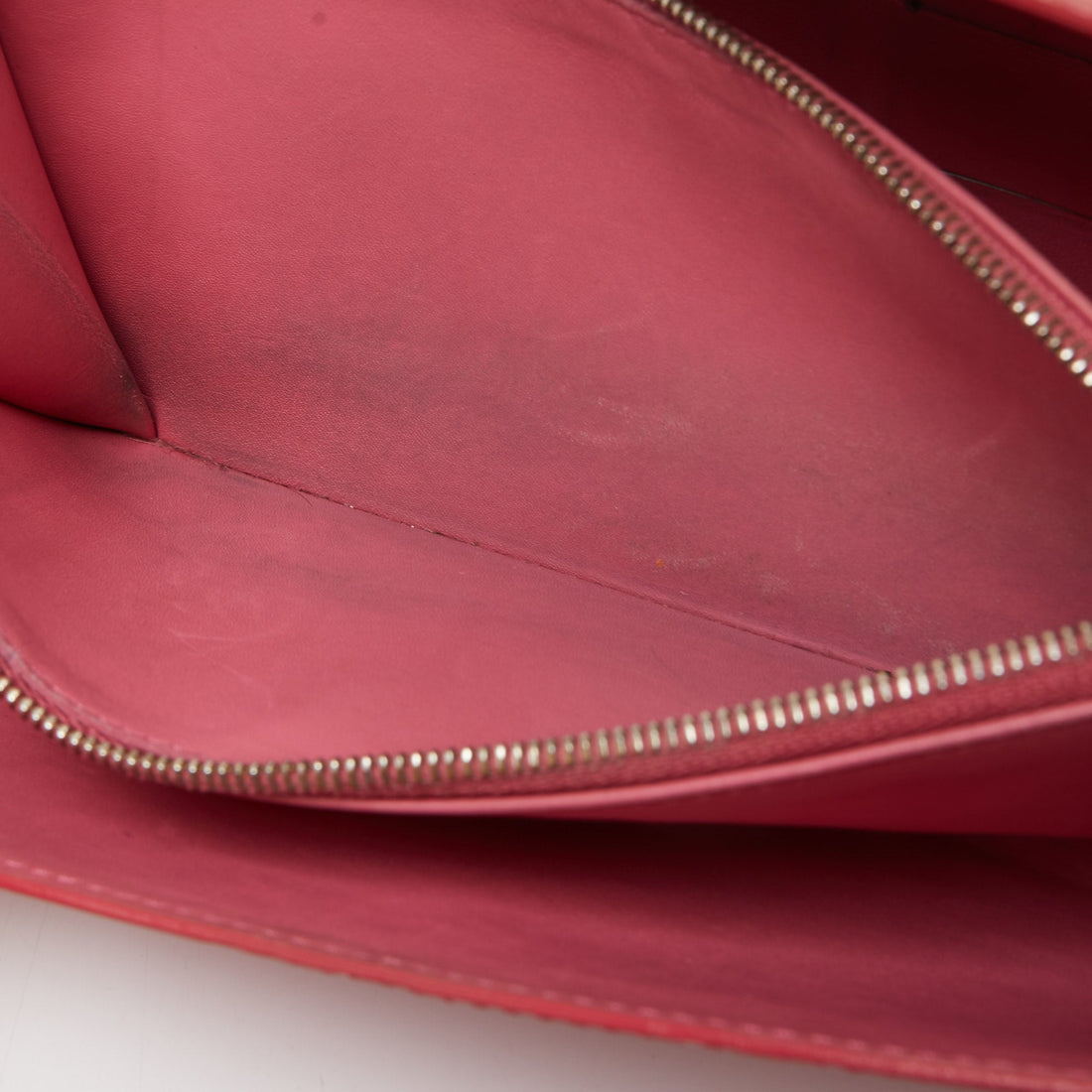 LOUIS VUITTON Framboise Monogram Vernis Sarah Wallet