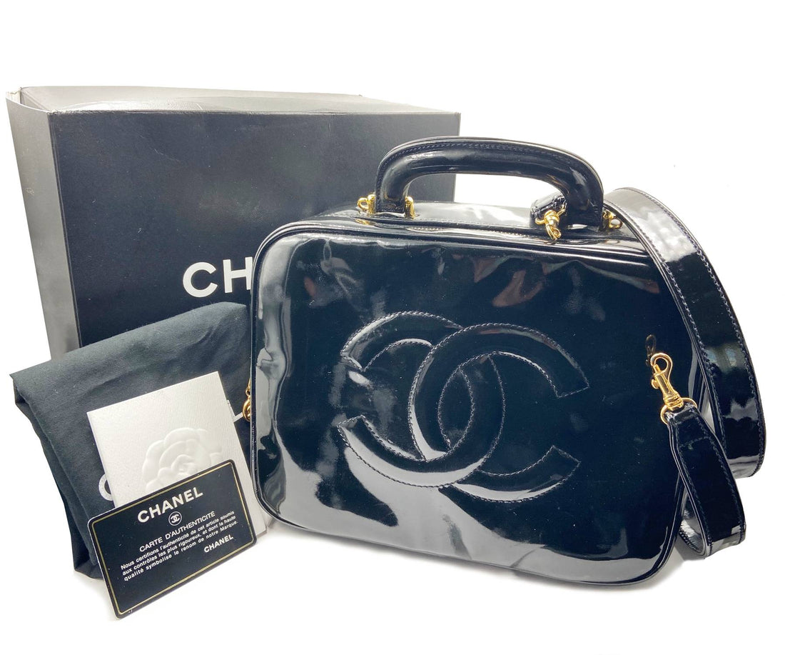 CHANEL Vintage Black Patent Leather Vanity Case Shoulder Bag