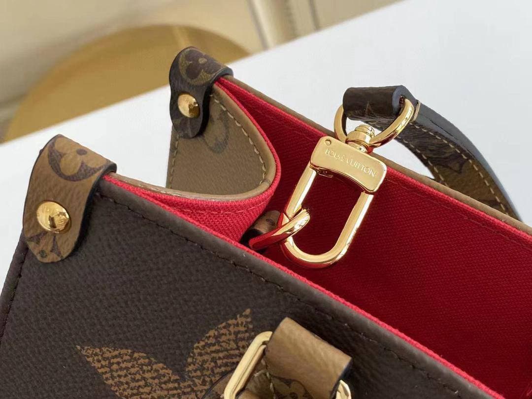 LV OnTheGo PM Monogram Canvas For Womtlm,  Shoulder Bags 9.8in/25cm LV