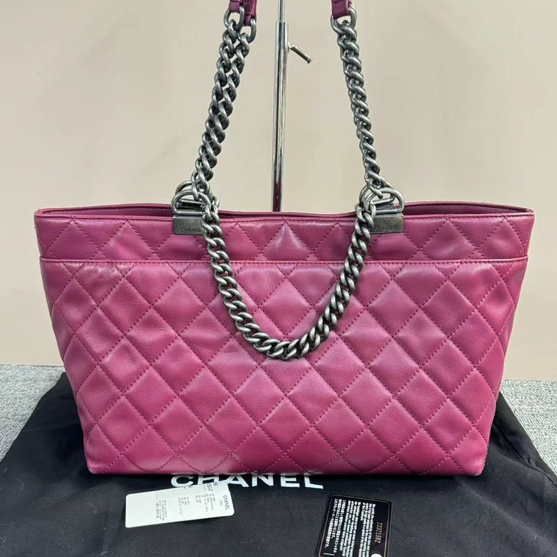 Chanel Tote Bag