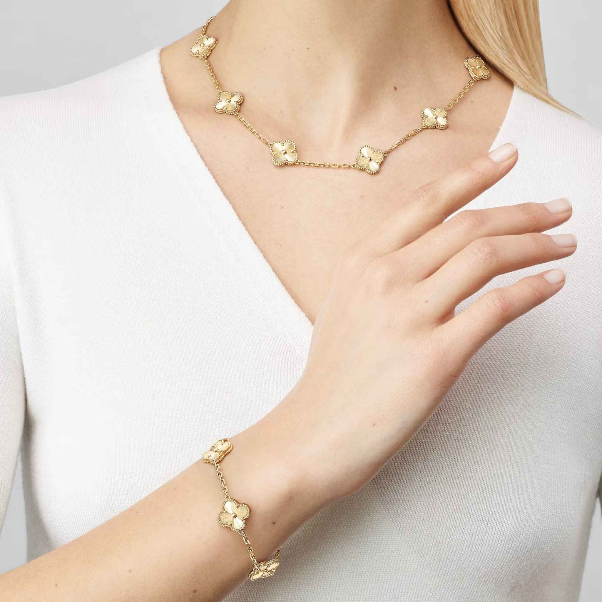 Alhambra Vintage Yellow Gold Motifs Bracelet