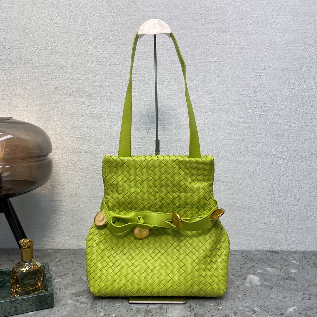 BV Intrecciato Shoulder Bag Neon Gretlm, For Womtlm, Womtlm’s Bags 10.2in/26cm